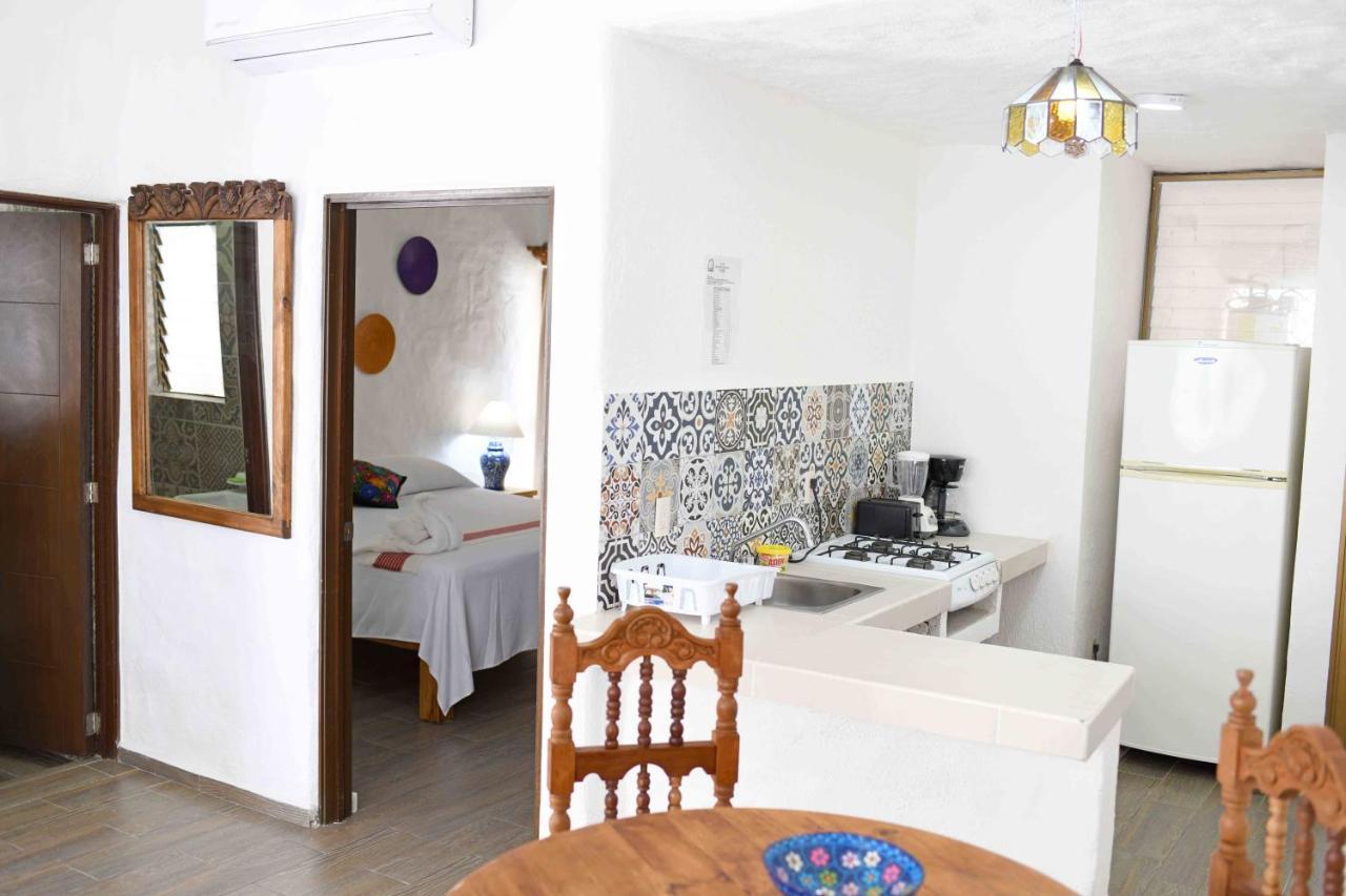 Petit Hotel Pilitas (Adults Only) Пуерто-Вальярта Екстер'єр фото
