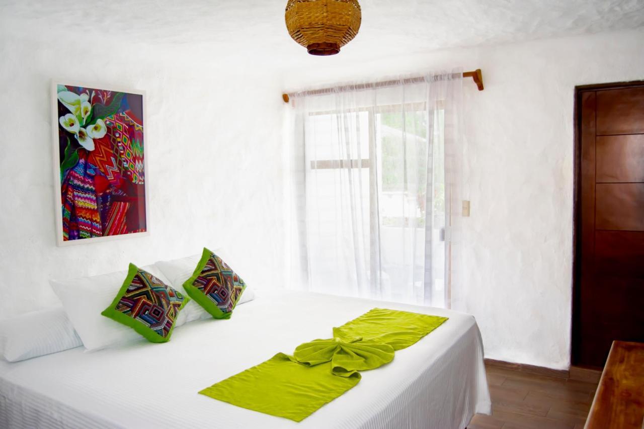 Petit Hotel Pilitas (Adults Only) Пуерто-Вальярта Екстер'єр фото