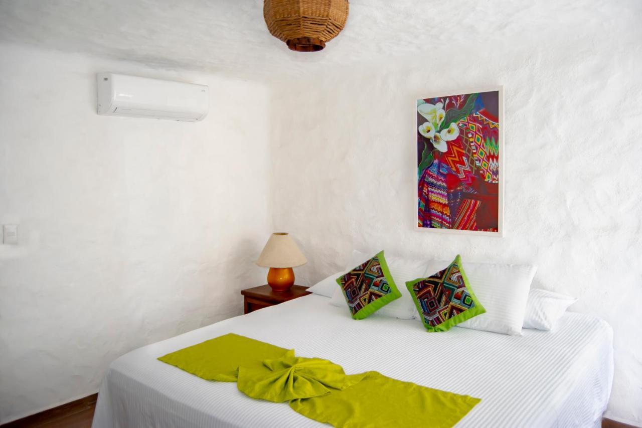 Petit Hotel Pilitas (Adults Only) Пуерто-Вальярта Екстер'єр фото